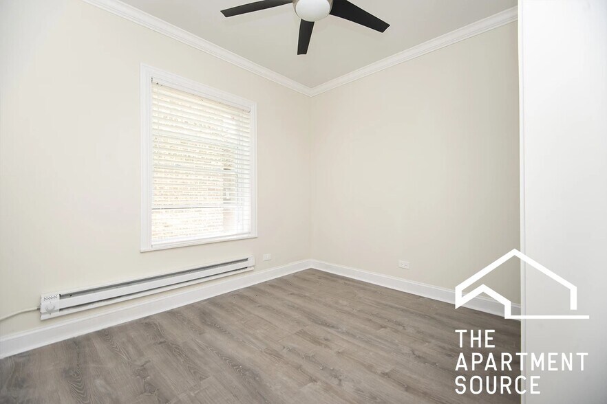 Building Photo - 327 Kedzie St