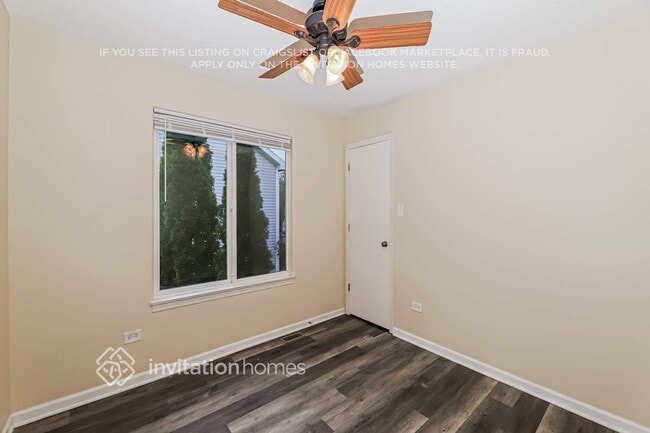 Building Photo - 6801 Desert Dr