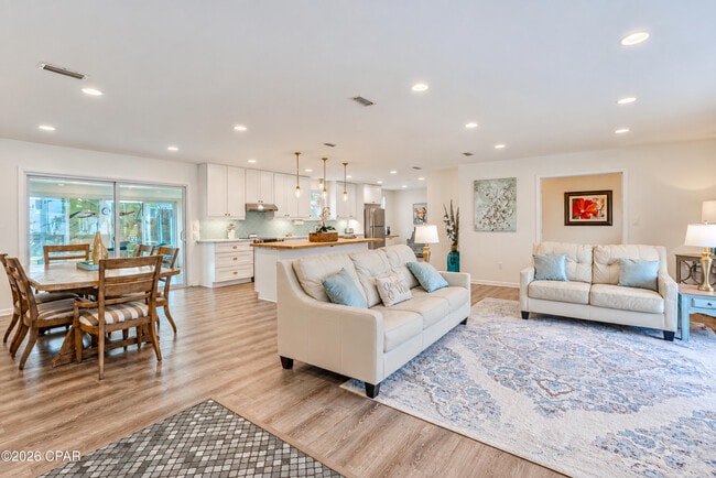 Building Photo - 4608 Sunset Dr
