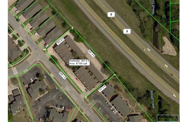 Building Photo - Riverview Townhome Apartments
