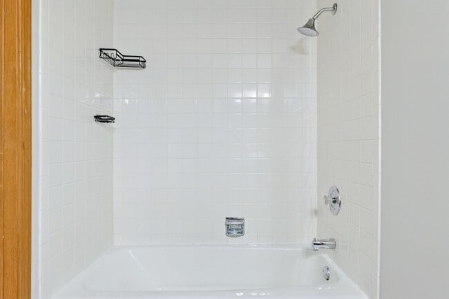 Building Photo - 17910 Millstone Rd