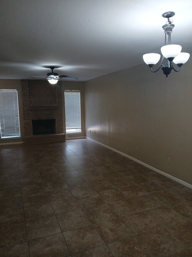 Building Photo - 5101 Middlecoff Cir