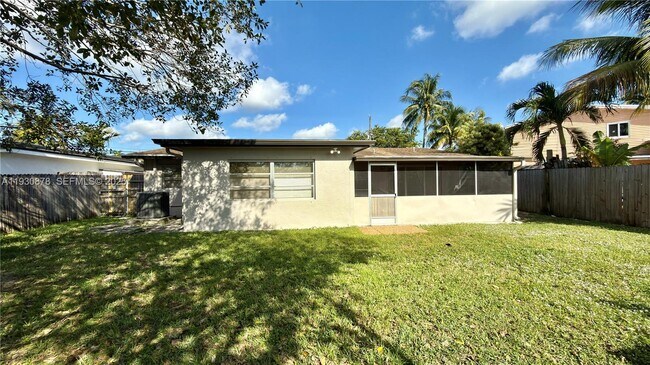 Building Photo - 6504 Arbor Dr