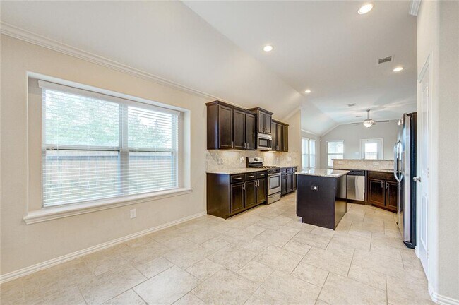Building Photo - 6710 Trinity Trail Ln