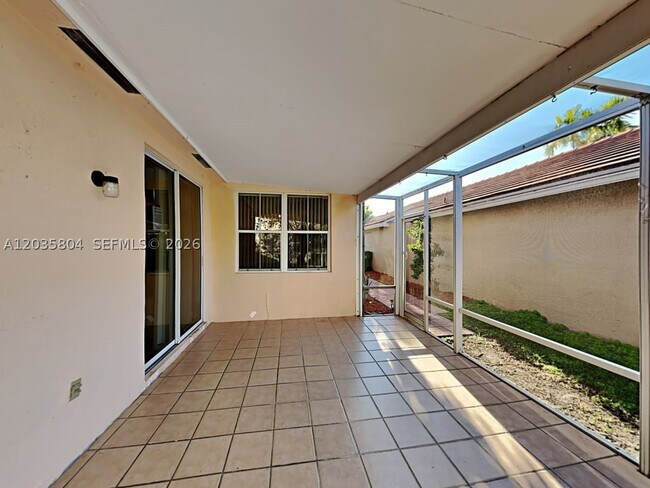 Building Photo - 2121 NW 184th Way
