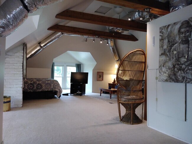 Building Photo - 1843 Oxford Ave SW