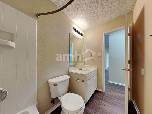 Building Photo - 2012 Cone Flower Dr