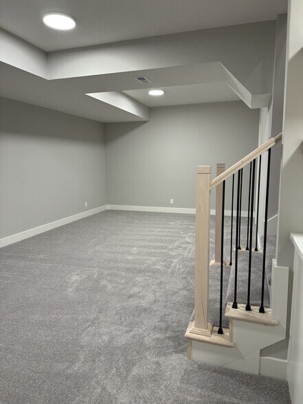 Building Photo - 16216 Fontana St