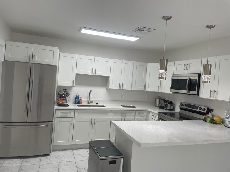 Primary Photo - 1131 NW 15th Ct