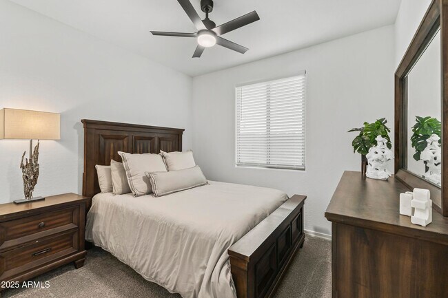 Building Photo - 5419 W Las Palmaritas Dr