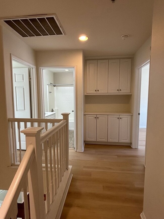 Building Photo - Move-In Ready 4 Bedroom Home Perfect for Professionals & Families