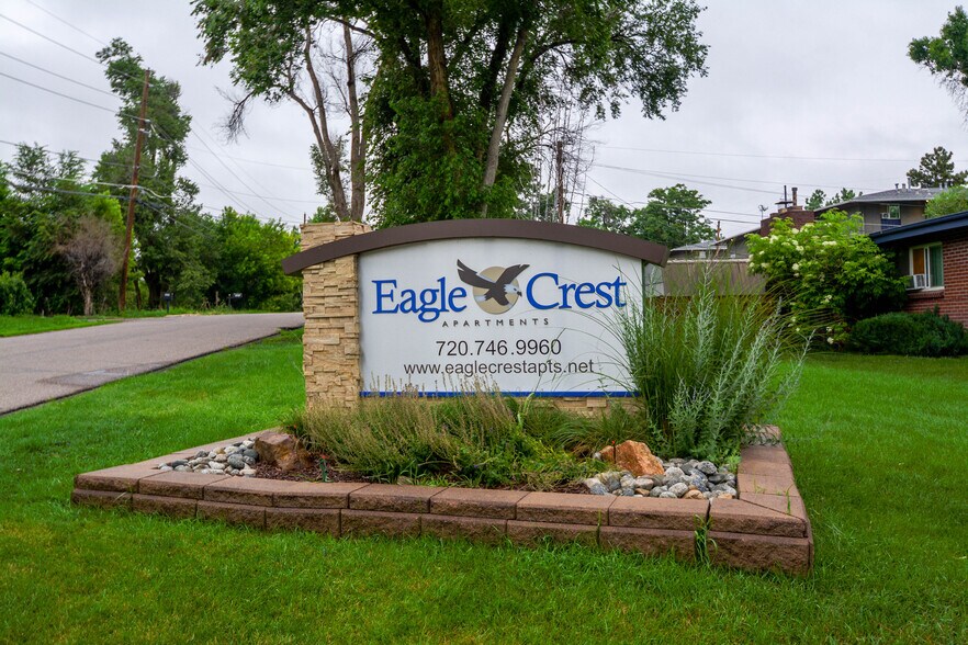 Building Photo - Eagle Crest