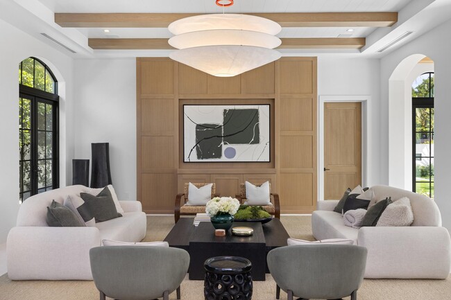 Building Photo - 734 S Ocean Blvd