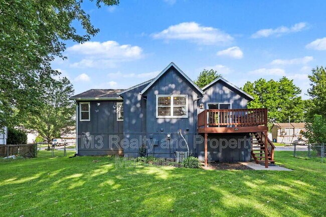 Building Photo - 15213 S Seminole Dr
