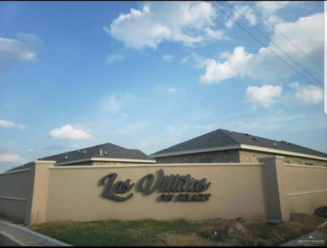 Building Photo - 13 Nightingale Ave