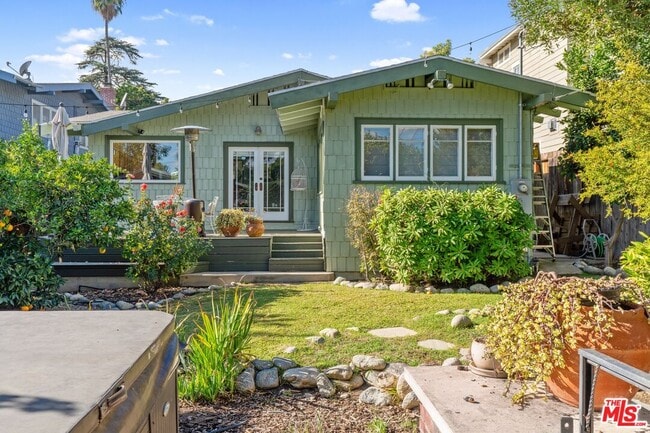 Building Photo - 1550 N Sierra Bonita Ave