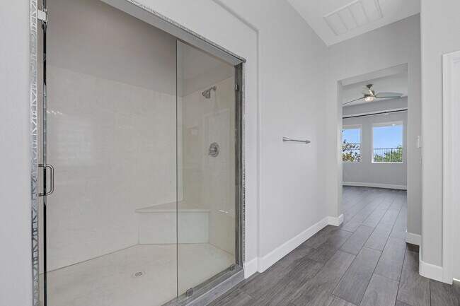 Building Photo - Executive Luxury Living with Unmatched Cit...