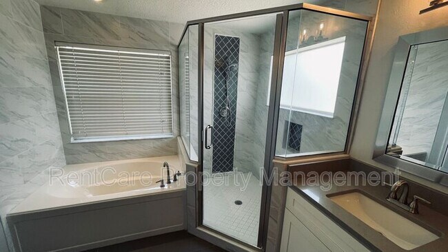 Building Photo - 842 Lancer Cir