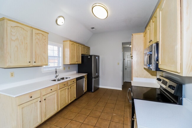 Building Photo - 4713 Shadow Field Ln