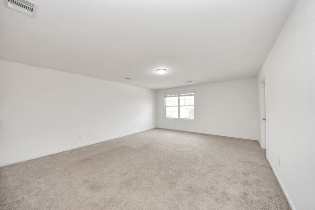 Building Photo - 2056 Spindletree Ln