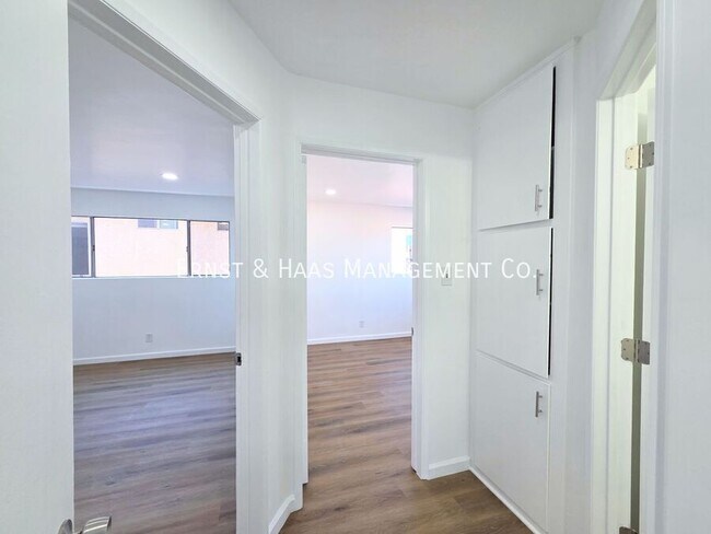 Building Photo - 4300 E 5th St