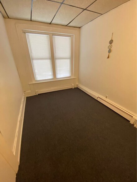 Building Photo - 1015 Walnut St