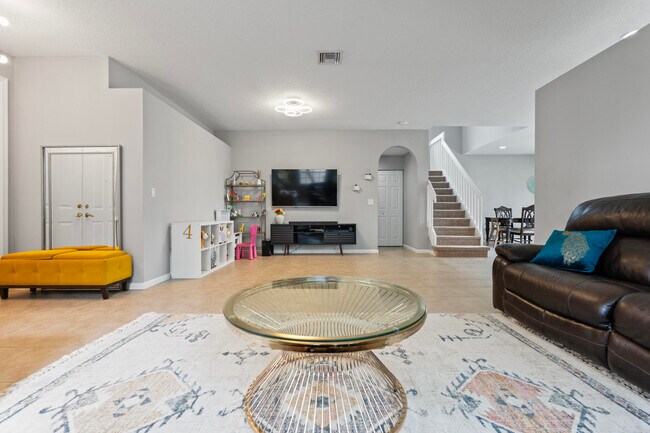 Building Photo - 2253 Balsan Way