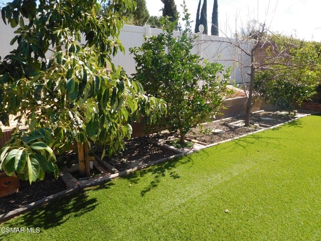 Building Photo - 1394 Sycamore Dr