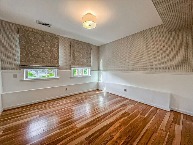 Building Photo - Magnificent 5 Bed 3 Bath Colonial Home Sitting On Massive Lot In Sought After Cabels Mills