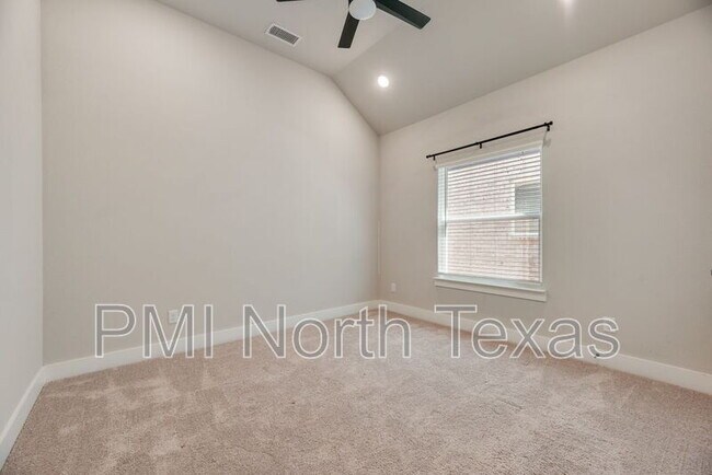 Building Photo - 6237 White Creek Drive