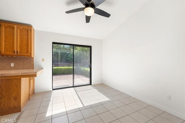Building Photo - 836 Casals Dr