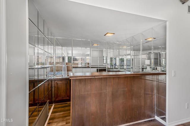 Building Photo - 327 Bethany St