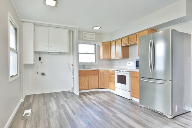 Building Photo - HOUSE for RENT in Champion Twp!