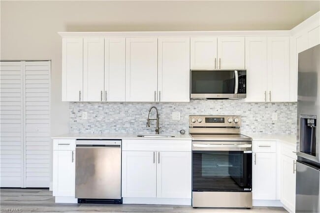 Building Photo - 1132 Cummings St E