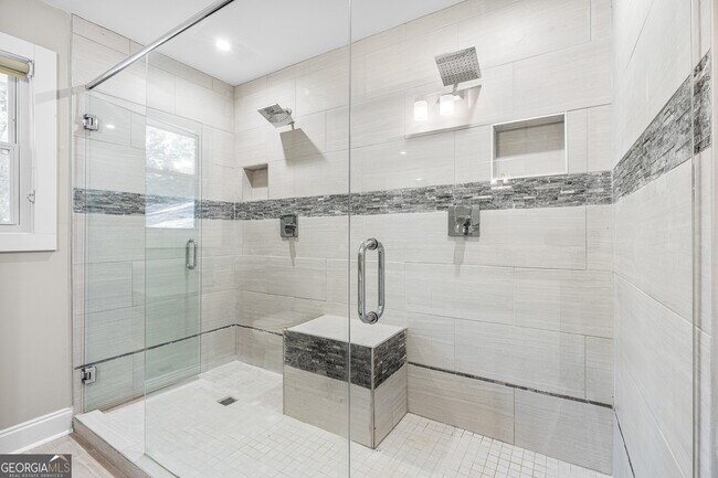 Building Photo - 629 Willivee Dr