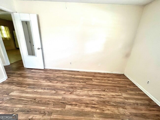 Building Photo - 1002 Level Creek Rd