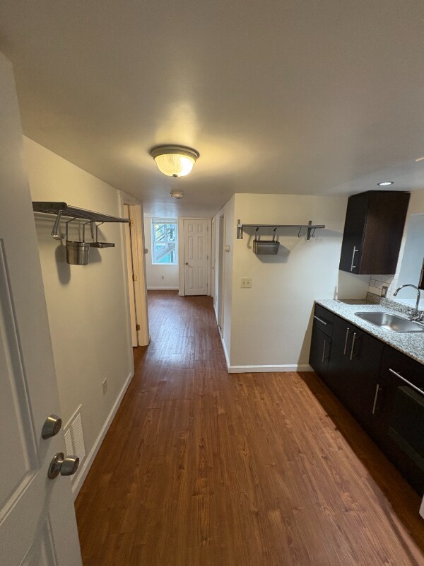 Building Photo - 15 Albany St