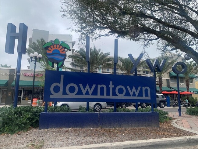 Building Photo - 1625 Dewey St