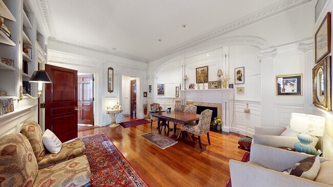 Building Photo - 404 Beacon St