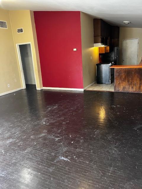 Building Photo - 44015 Heaton Ave