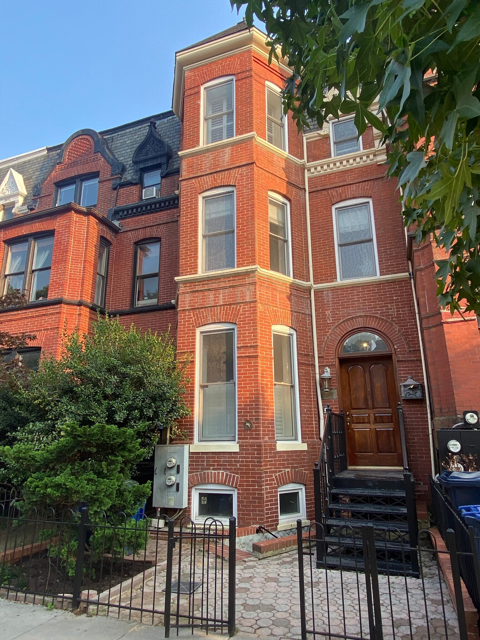 Front Exterior - 512 M St NW