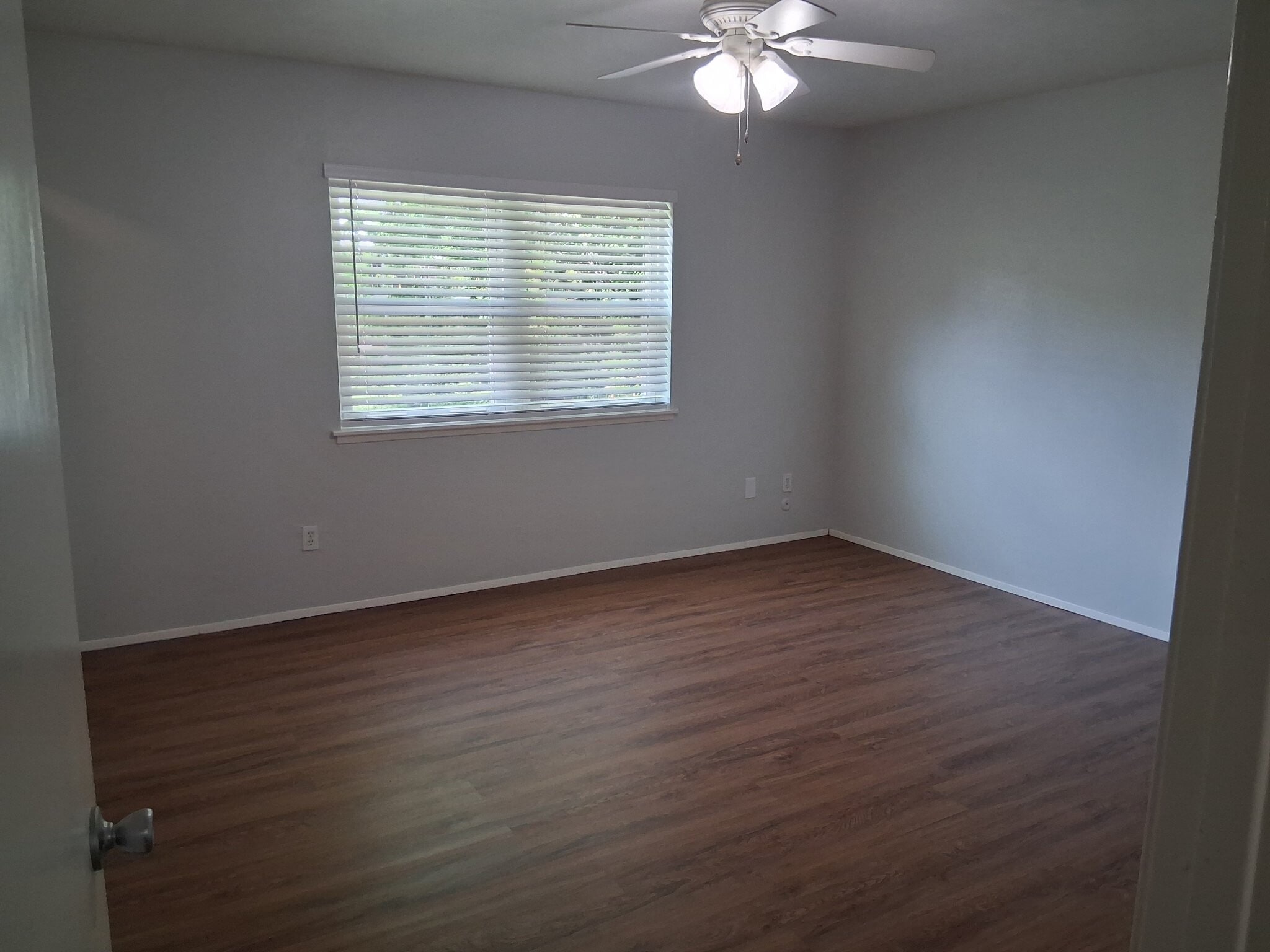 Building Photo - 563 Cumberland Dr