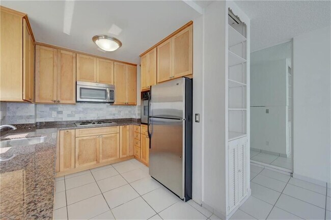 Building Photo - 345 N Fort Lauderdale Beach Blvd