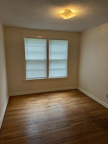 Dining room - 2219 Rogers Dr