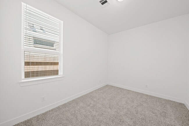 Building Photo - 1203 Watermont Dr