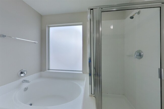 Building Photo - 2744 Woodspring Forest Dr