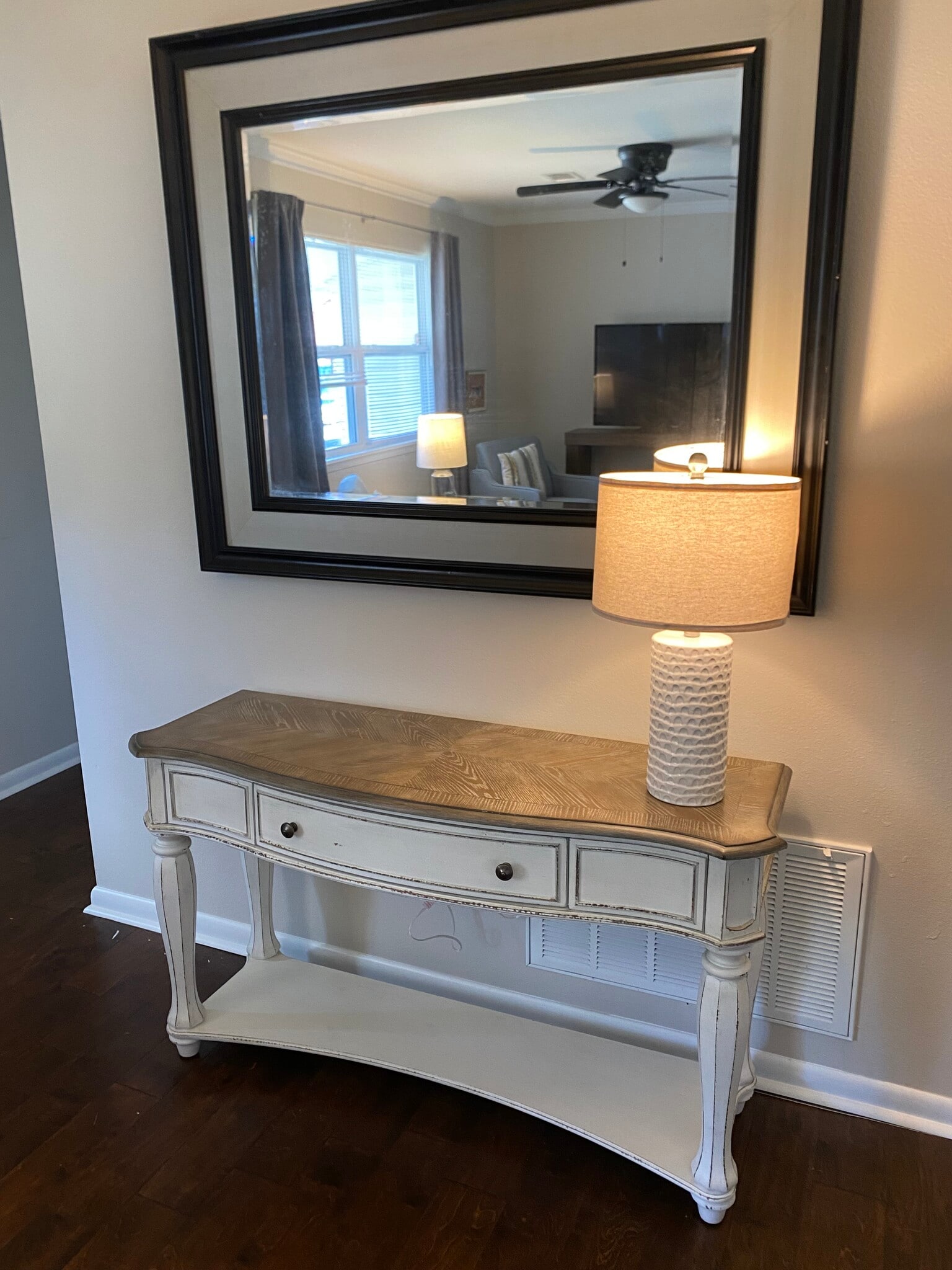 Front room entry - 1420 Marlyn Dr