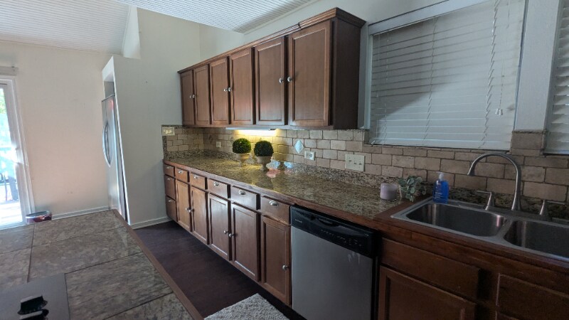 Building Photo - 2204 Forest Trail