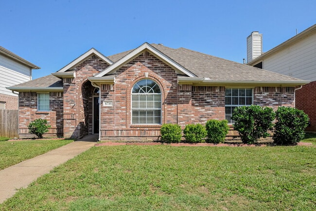 Building Photo - 4716 Park Bend Dr