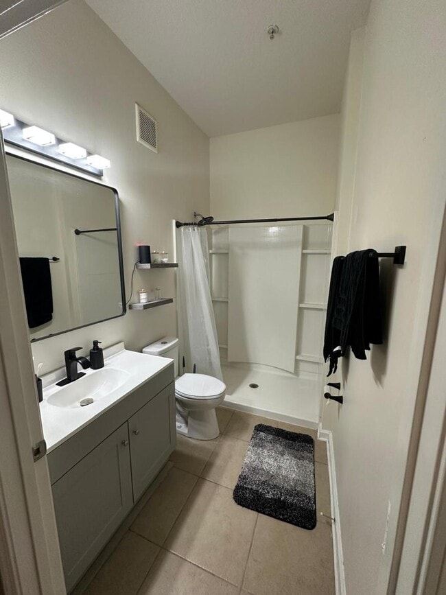 Building Photo - 3 bedroom in Jacksonville FL 32224